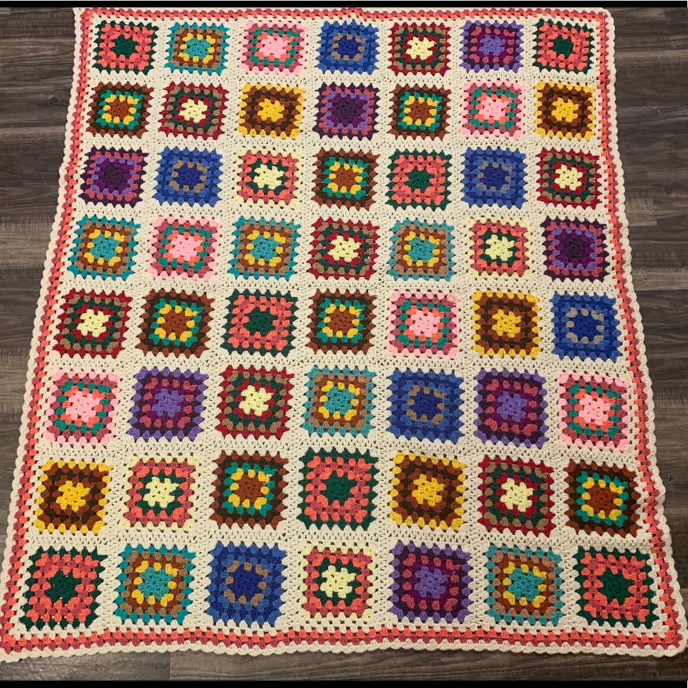 Vintage Granny Squares Afghan Throw 59”x51”